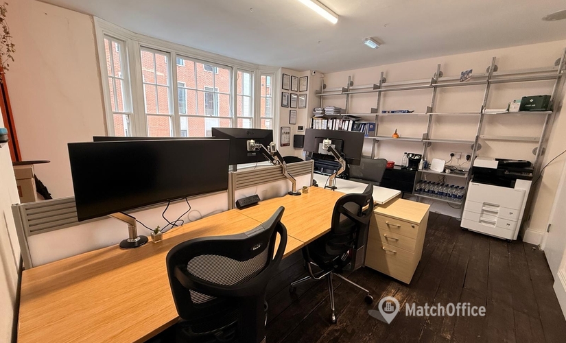 Office Eastcastle Street 37 W1W 8DR Central London