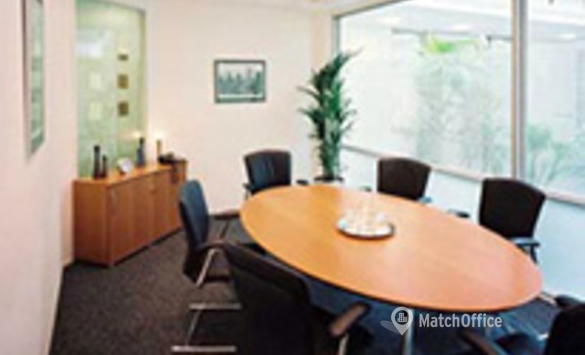 Business centre  in Crawley, First Point, 32 m² - MatchOffice.co.uk
