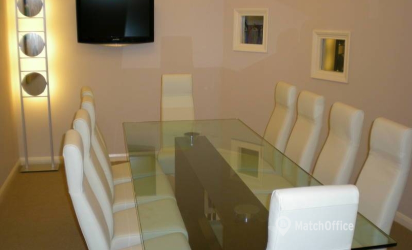 Business center Breasy Place, 9 Burroughs Gardens NW4 4AU North London