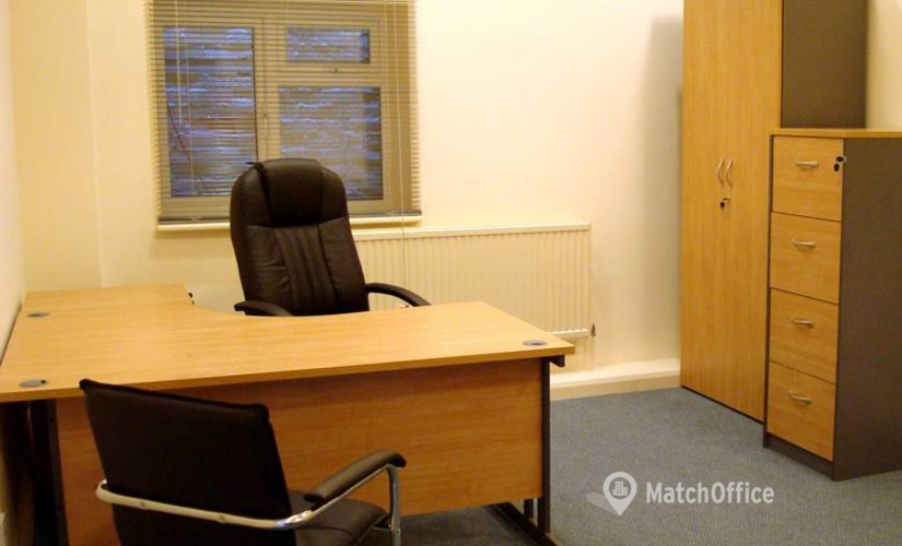 Business center Breasy Place, 9 Burroughs Gardens NW4 4AU North London