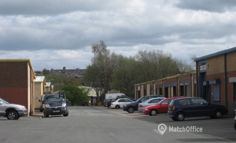 Business center in Darwen, Railway Road, 258 m² - MatchOffice.co.uk