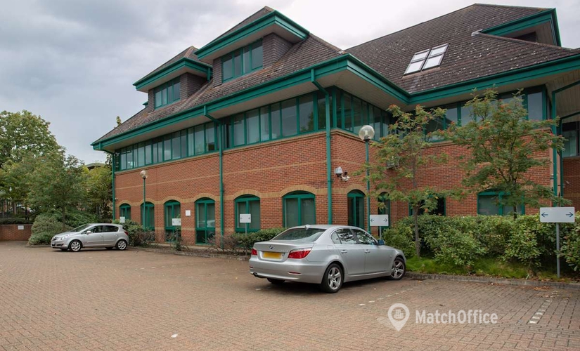 10 m² Coworking space in Leatherhead, Kingston Road (KT22 7PL) - 0 | MatchOffice
