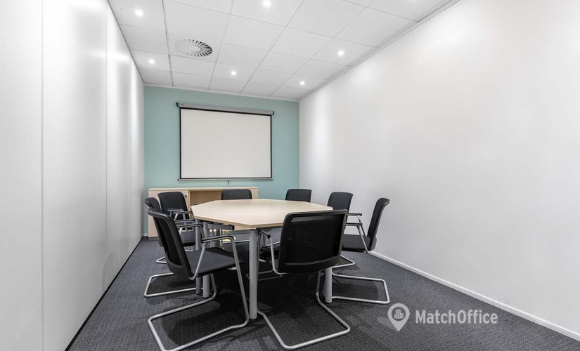 10 m² Coworking  in Reigate, 41 London Road (RH2 9RJ) - 2 | MatchOffice
