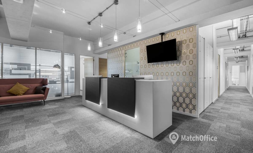 Coworking space in Farnborough, Fowler Avenue, 10 m² - MatchOffice.co.uk