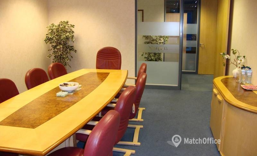 40 m² Business space in Birmingham Centre, Vienna House (B37 7GN) - 1 | MatchOffice.com