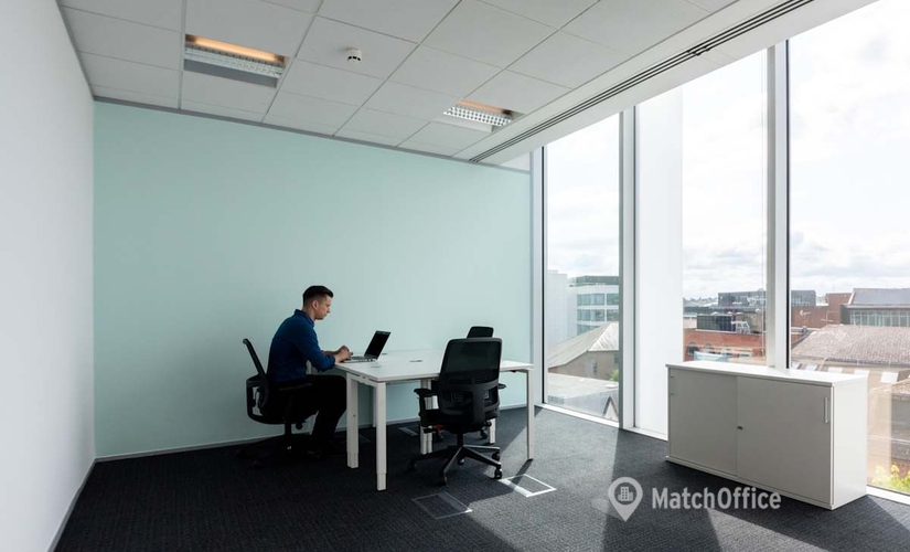 Coworking space in Reading, Forbury Square, 10 m² - MatchOffice.co.uk