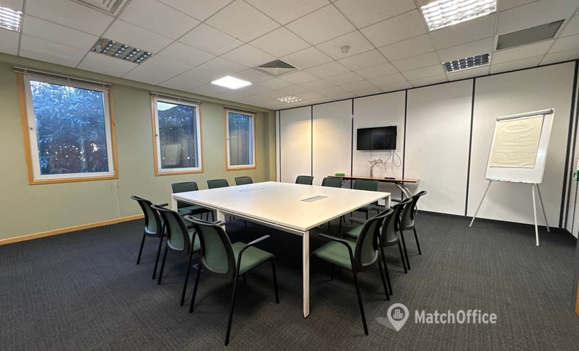 Business centre in Hayes, 450 Bath Road, 10 m² - MatchOffice.co.uk