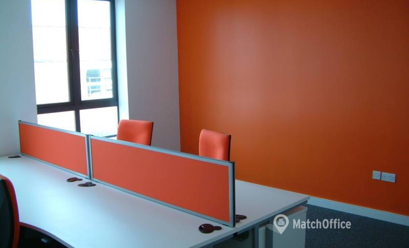 Business Centre in Leeds City Centre, 553 Stanningley Road, 2000 m² - MatchOffice.co.uk