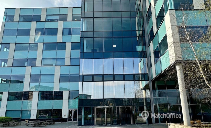 Work space in West London, 2 Lakeside Drive, 10 m² - MatchOffice.co.uk