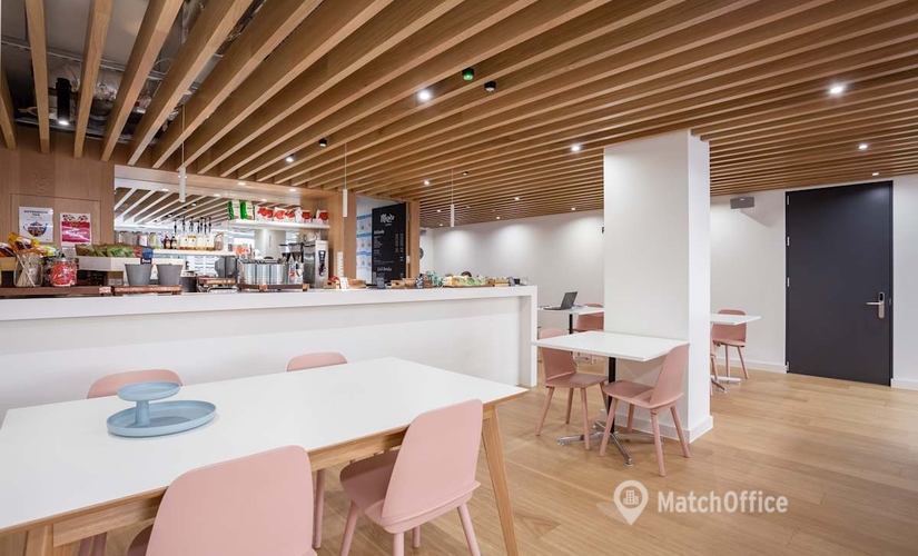10 m² Coworking space in Guildford, Station View (GU1 4AR) - 4 | MatchOffice
