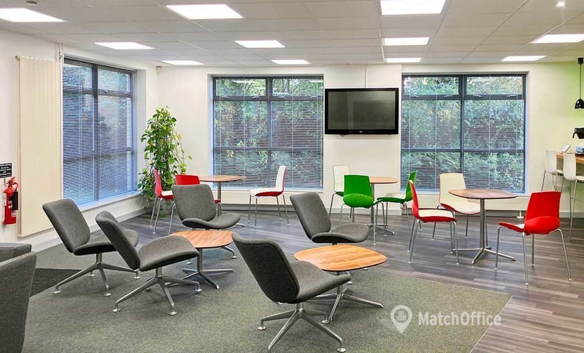 10 m² Coworking in Crawley, Metcalf Way (RH11 7XX) - 4 | MatchOffice