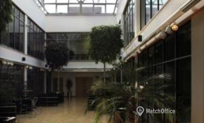 2000 m² Serviced office property up for rent in Dorking, Curtis Road (RH4 1XA) - 1 | MatchOffice.com