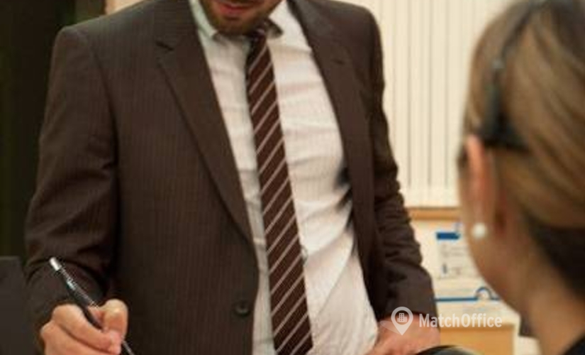 2000 m² Business space property up for rent in Dorking, Curtis Road (RH4 1XA) - 0 | MatchOffice