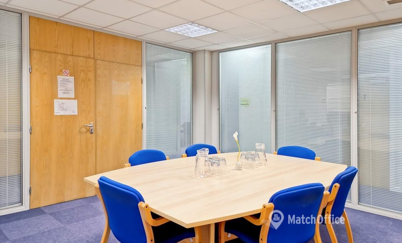 Work space in Portsmouth, 1 Castle Street, 10 m² - MatchOffice.co.uk