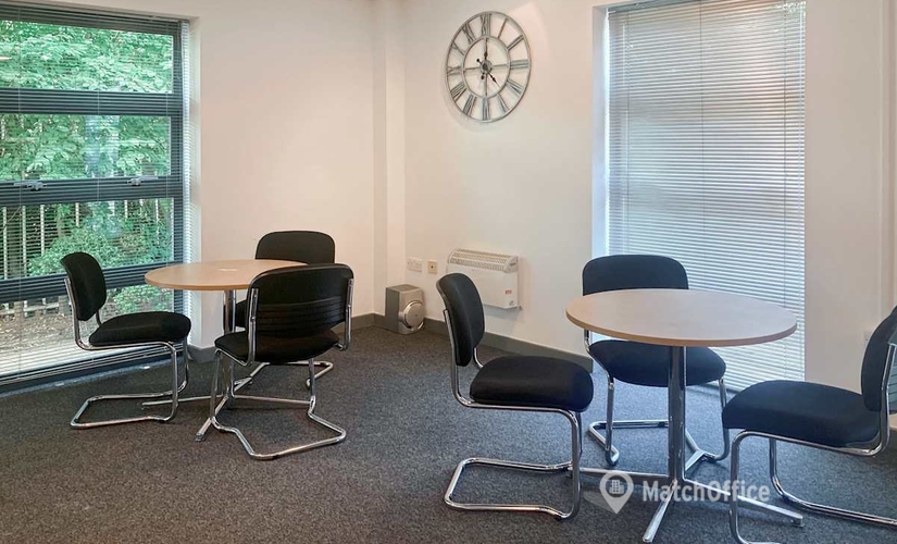 10 m² Shared workspace in Gloucestershire, Oakfield Close (GL20 8SD) - 3 | MatchOffice.com
