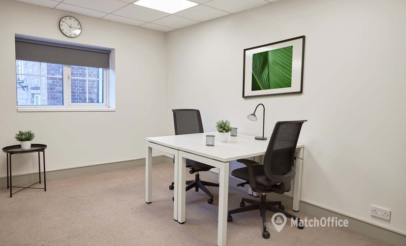 Coworking in West London, 5 Wadsworth Road, 10 m² - MatchOffice.co.uk