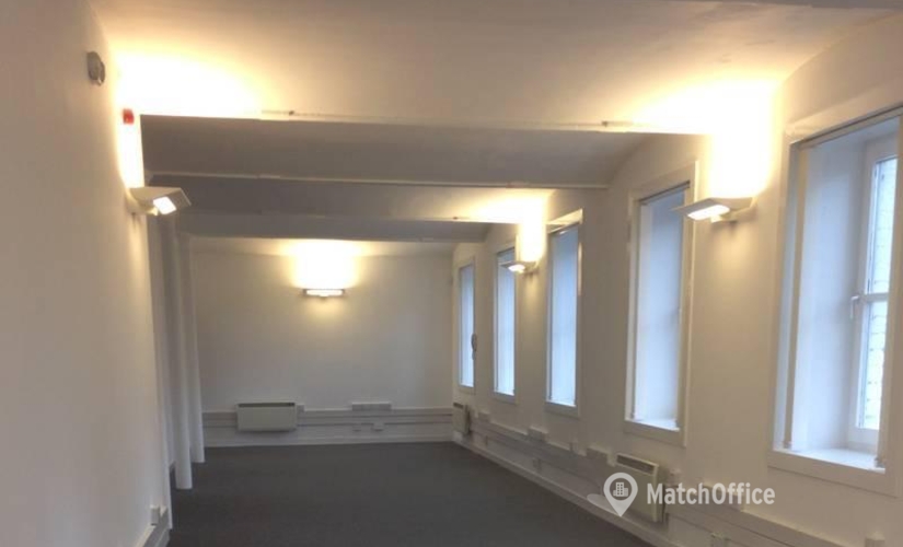 Business centre  in Kirkintilloch, 74 Townhead, 3070 m² - MatchOffice.co.uk