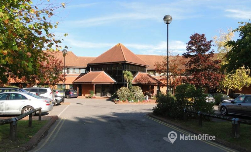 Business center  in Basingstoke, Lutyens Close, 450 m² - MatchOffice.co.uk