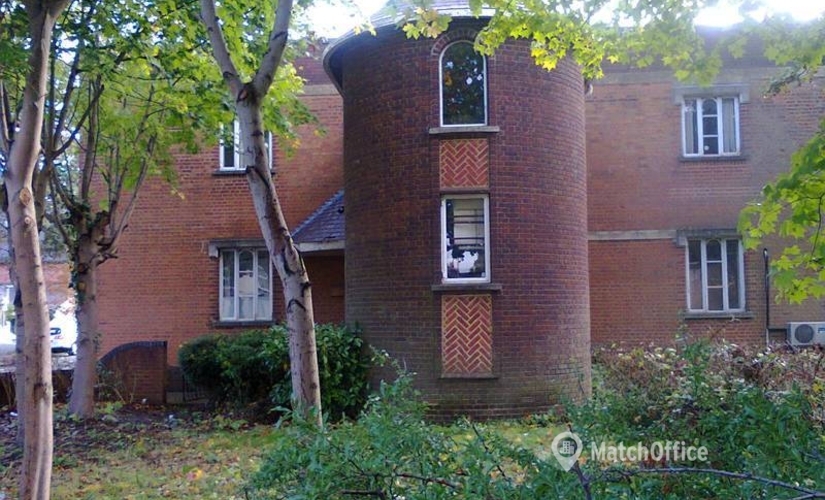 Business center 1 Queens Road,Farnborough GU14 6DJ Farnborough