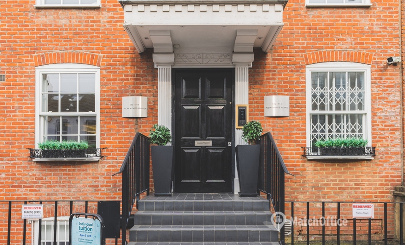 Office for rent in Hammersmith and Fulham, New Kings Road 136-144, 87 m² - MatchOffice.co.uk