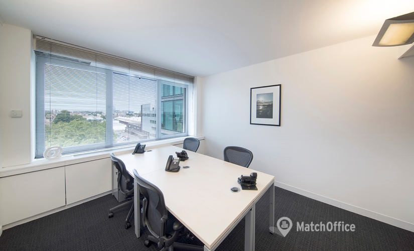 Business centre  in West London, Hammersmith Grove 26-28, 148 m² - MatchOffice.co.uk