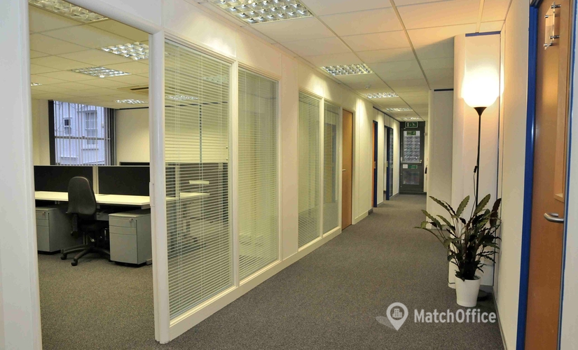 Business Centre in Bristol, Canynge Road 18, 360 m² - MatchOffice.co.uk