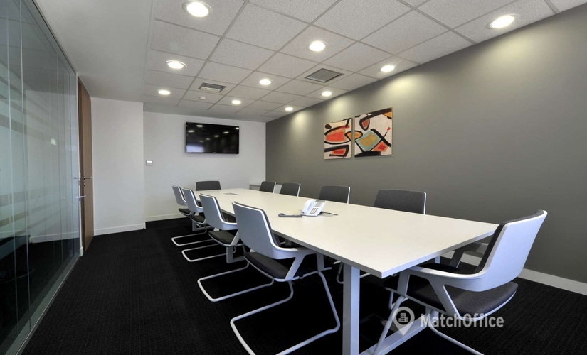 100 m² Meeting room in Athens, Athens Towers 21st floor (115 27) - 1 | MatchOffice