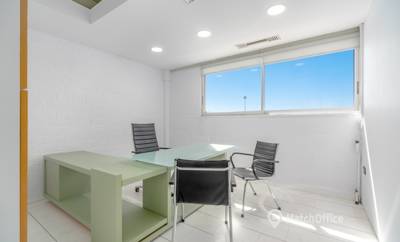 100 m² Co-working in Athens, 33 Saronikou Street (163 45) - 1 | MatchOffice.com