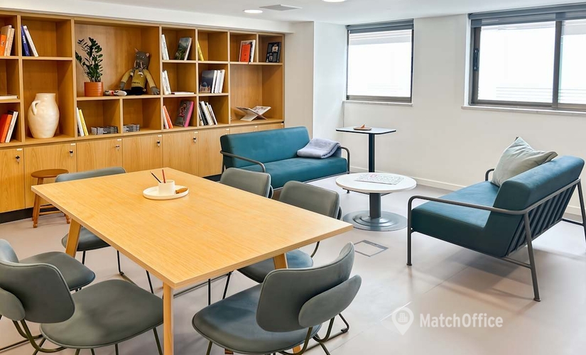10 m² Shared workspace in Palaio Faliro, Leoforos Thisseos 330 (176 75) - 0 | MatchOffice.com