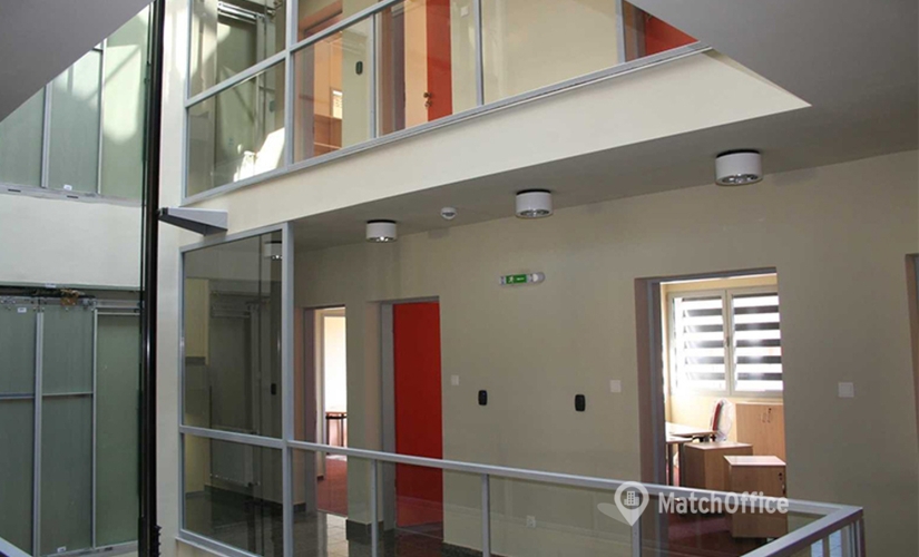 300 m² Business center property for rent in Debrecen, Arany János utca 55 (4025) - 3 | MatchOffice.com