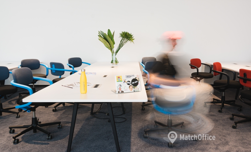 Office Salétrom utca 4 1085 Budapest