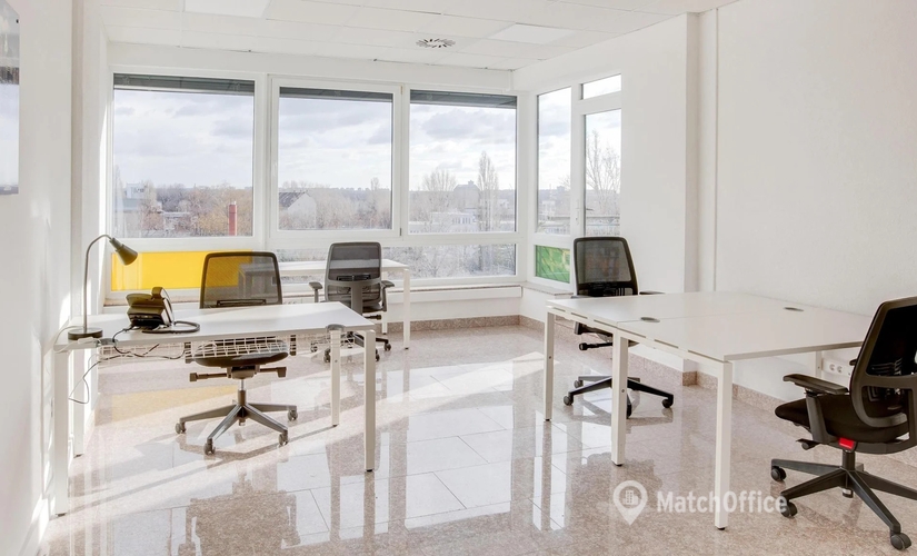 100 m² Business space in Budapest, Fehérvári út 126 (1116) - 0 | MatchOffice.com