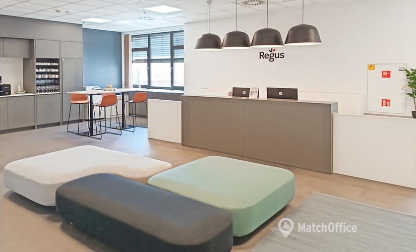 10 m² Shared workspace in Budapest, KÖKI Terminál (1191) - 1 | MatchOffice