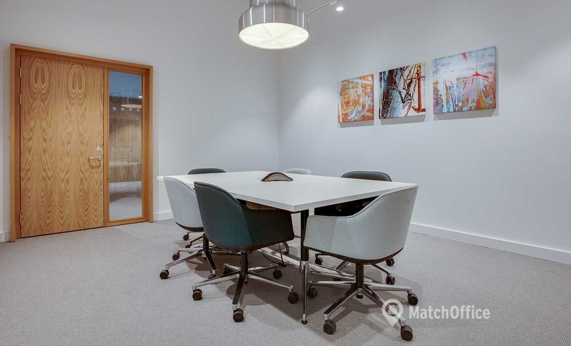 200 m² Business center place up for rent in Dublin, 77 Sir John Rogerson's Quay (D02 VK08) - 3 | MatchOffice