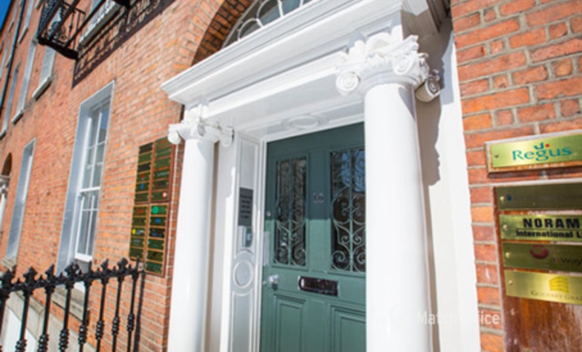 100 m² Business space building for rent in Dublin, Pembroke House (D02 HH64) - 1 | MatchOffice.com
