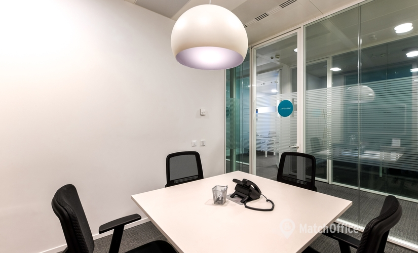 Prenota una sala riunioni accogliente a Milano di 15 m², Via San Bovio 3 - 1 | MatchOffice