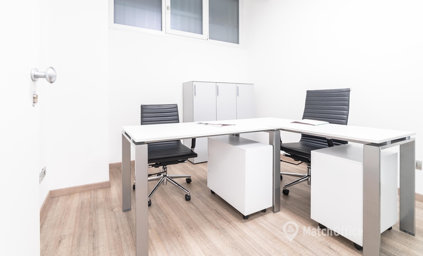 50 m² Business space place available to rent in Milan, Via Jacopo dal Verme 7 (20159) - 2 | MatchOffice.com