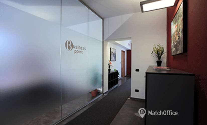 30 m² Shared workspace  in Como, Via Bellinzona 39 (22100) - 3 | MatchOffice.com