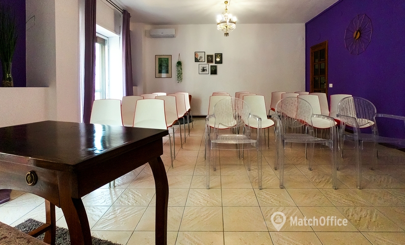 Rent a 40 m² Convention center in Bari, Via Principe Amedeo (70122) - 2 | MatchOffice.com