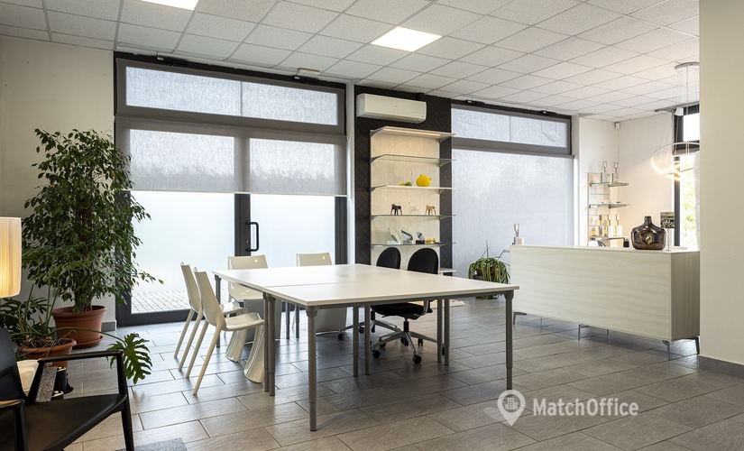 50 m² Meeting room in Padova, Via a Valerio (35028) - 1 | MatchOffice.com