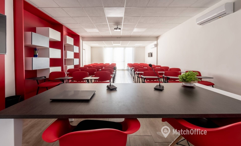 Affitta una sala riunioni affidabile a Taranto di 100 m², C.da Fontanelle - 0 | MatchOffice