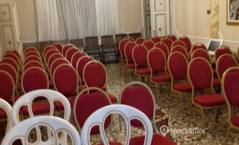Affitta una sala riunioni affidabile a Padova di 65 m², Rione Duomo 307 - 2 | MatchOffice