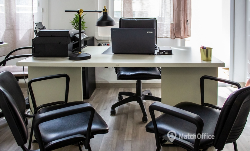 Uffici arredati da affittare a Bari di 30 m², Corso Vittorio Emanuele 30 - 3 | MatchOffice.it