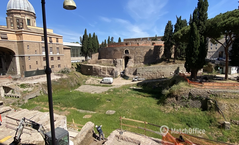Join comfortable a 50 m² Shared workspace  in Rome, Piazza Augusto imperatore 3 (00186) - 3 | MatchOffice.com