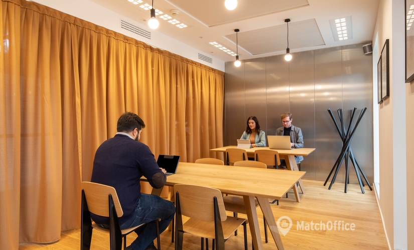 Uffici arredati disponibili per l'affitto a Milano di 120 m², Corso Europa 15 - 3 | MatchOffice.it