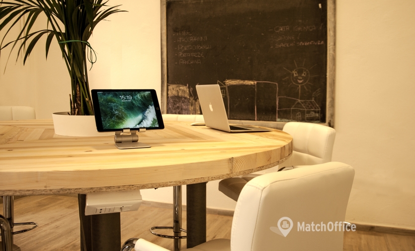 Lease suitable a 350 m² Shared workspace  in Bologna, Via Giacomo Matteotti (40129) - 2 | MatchOffice.com