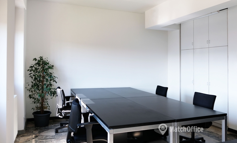 Scegli una sala conferenze affidabile a Milano di 20 m², Via Sammartini 33 - 5 | MatchOffice
