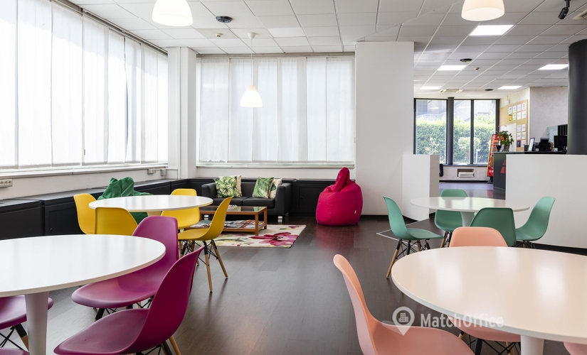 Esplora ufficio temporaneo comodo a Milano di 50 m², Viale Brianza 181 - 12 | MatchOffice.it