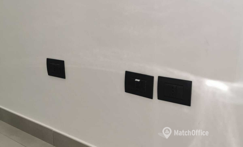 26 m² Conference center in Naples, Viale dei Gerani 1 (80040) - 1 | MatchOffice.com