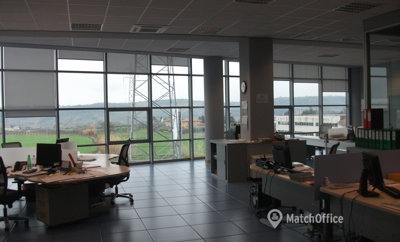 400 m² Coworking space in Pescara, Contrada Cerreto (66010) - 0 | MatchOffice.com